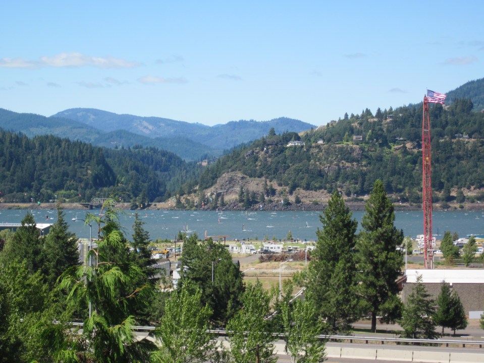 Kite and windsurfers - Hood River, OR